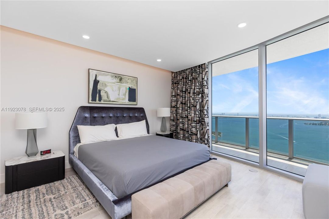 For Sale: $2,599,900 (3 beds, 4 baths, 2365 Square Feet)