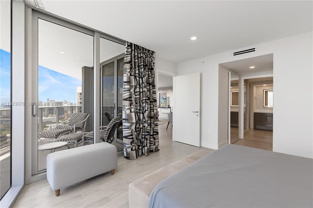 For Sale: $2,599,900 (3 beds, 4 baths, 2365 Square Feet)