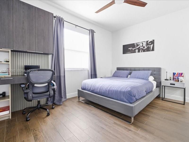 For Sale: $1,320,000 (5 beds, 5 baths, 4159 Square Feet)