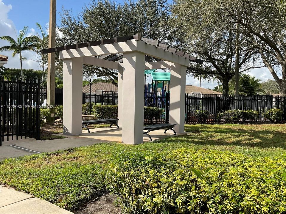 待售: $535,000 (3 贝兹, 2 浴室, 1492 平方英尺)