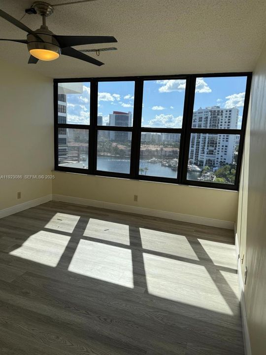 待售: $405,000 (2 贝兹, 2 浴室, 1580 平方英尺)