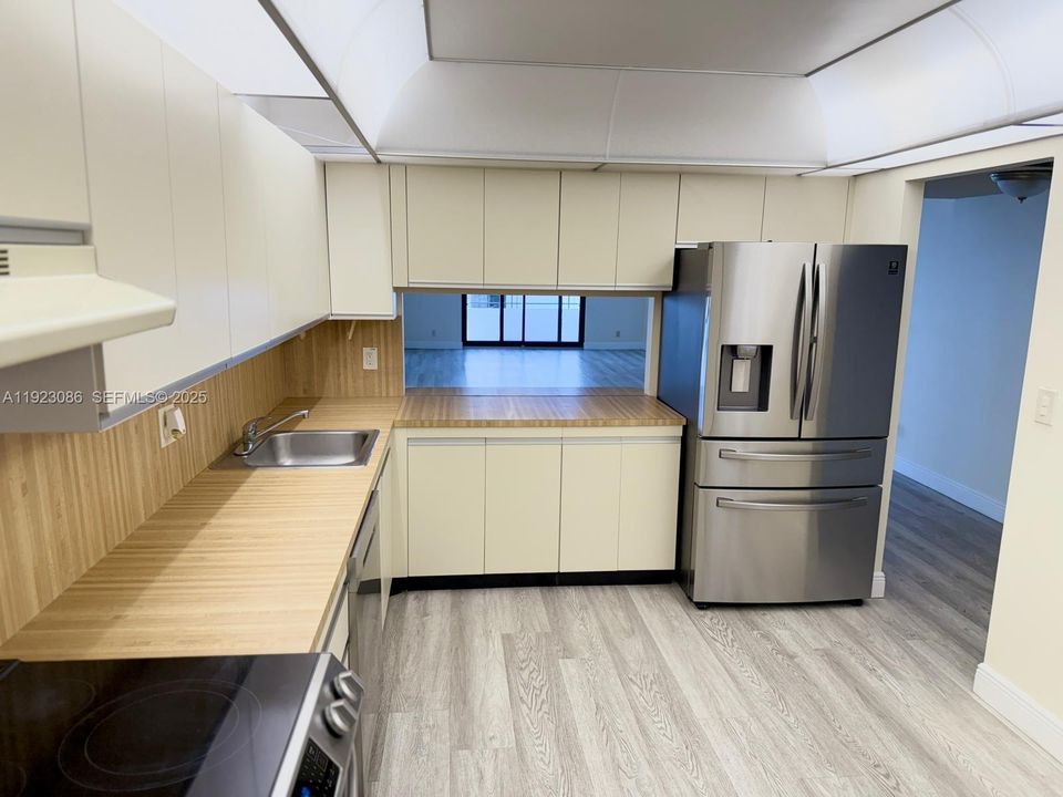 待售: $405,000 (2 贝兹, 2 浴室, 1580 平方英尺)