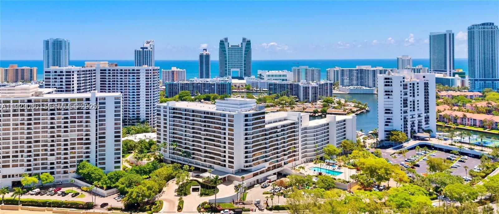 待售: $405,000 (2 贝兹, 2 浴室, 1580 平方英尺)