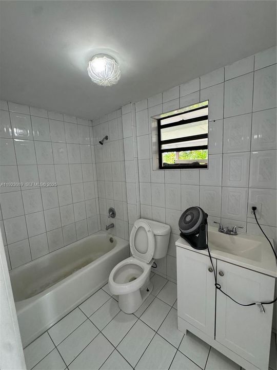 For Sale: $739,000 (5 beds, 6 baths, 2146 Square Feet)