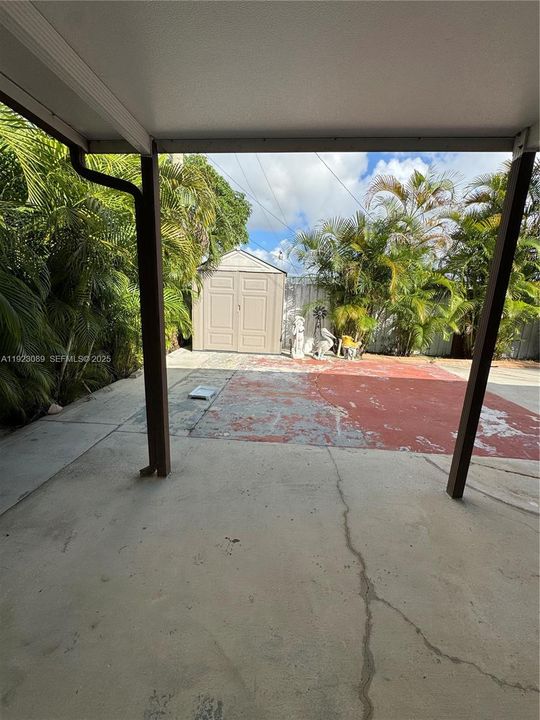 For Sale: $739,000 (5 beds, 6 baths, 2146 Square Feet)