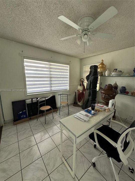 For Sale: $739,000 (5 beds, 6 baths, 2146 Square Feet)