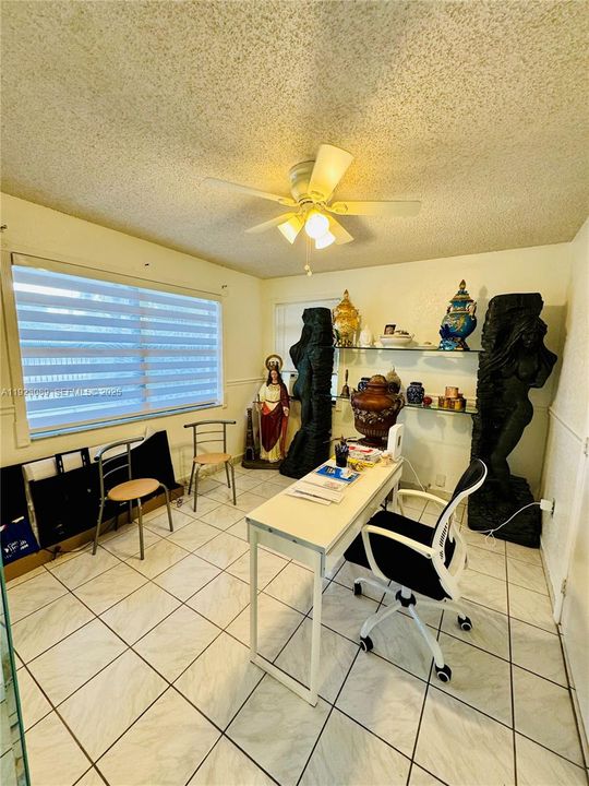 For Sale: $739,000 (5 beds, 6 baths, 2146 Square Feet)