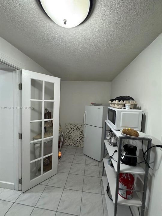 For Sale: $739,000 (5 beds, 6 baths, 2146 Square Feet)