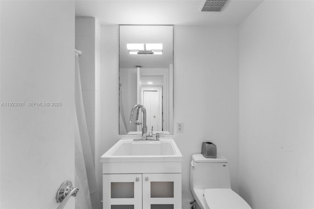 For Rent: $18,000 (3 beds, 4 baths, 2840 Square Feet)