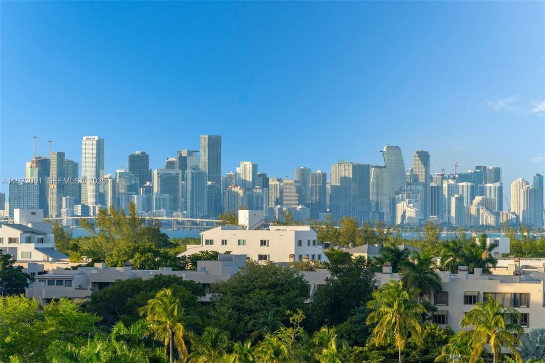 For Rent: $18,000 (3 beds, 4 baths, 2840 Square Feet)