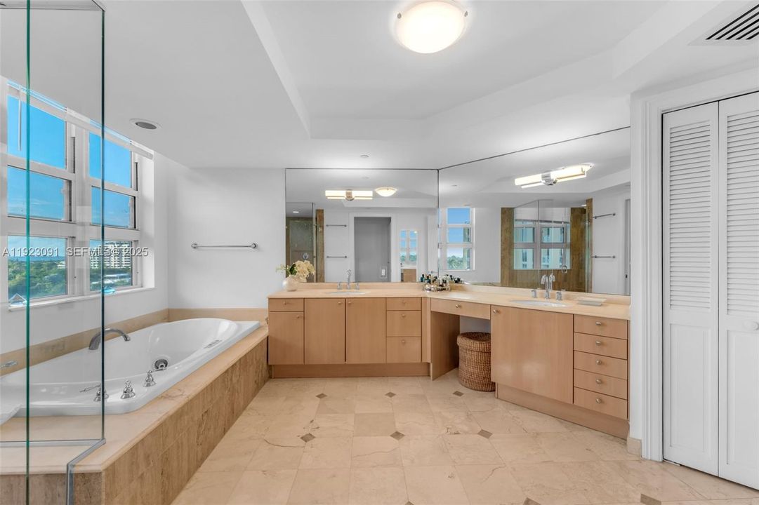 For Rent: $18,000 (3 beds, 4 baths, 2840 Square Feet)