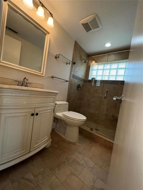 For Rent: $7,300 (5 beds, 3 baths, 2953 Square Feet)