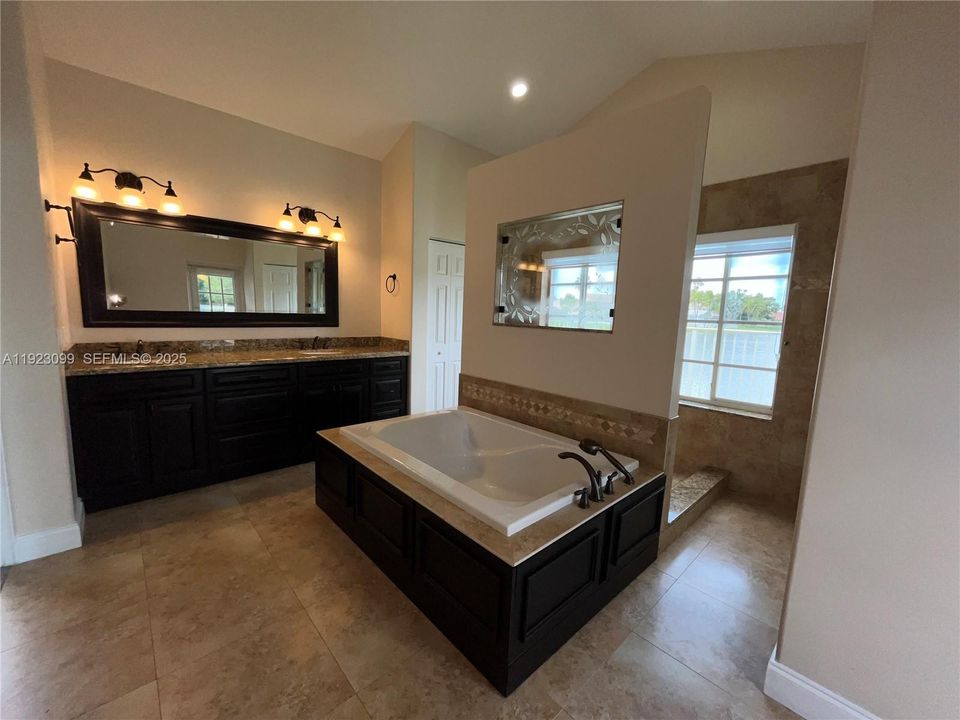 For Rent: $7,300 (5 beds, 3 baths, 2953 Square Feet)