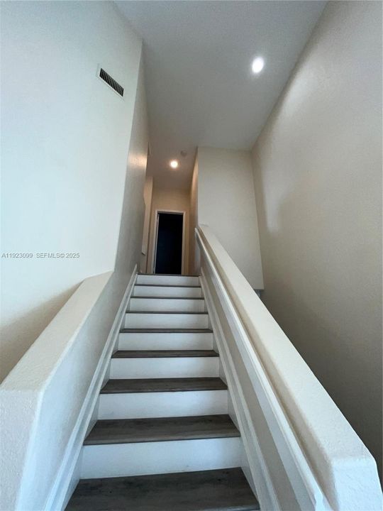 For Rent: $7,300 (5 beds, 3 baths, 2953 Square Feet)