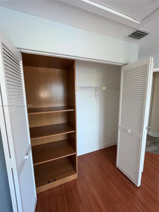 For Rent: $7,300 (5 beds, 3 baths, 2953 Square Feet)