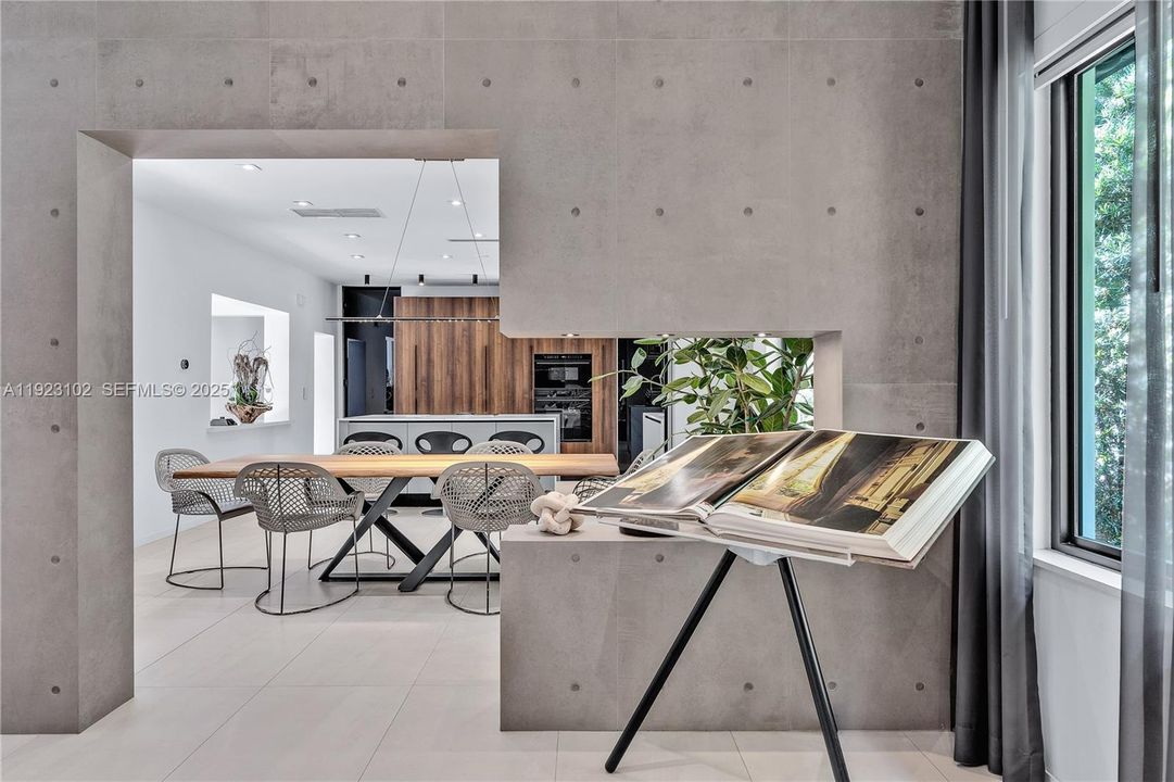 For Rent: $22,000 (3 beds, 3 baths, 2300 Square Feet)