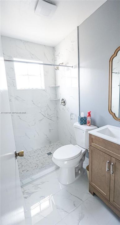 For Rent: $2,300 (2 beds, 2 baths, 945 Square Feet)