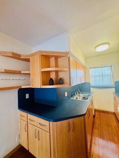 full kitchen with breakfast or working area