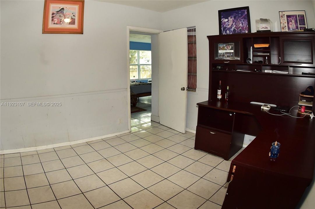 待售: $595,000 (3 贝兹, 2 浴室, 1913 平方英尺)