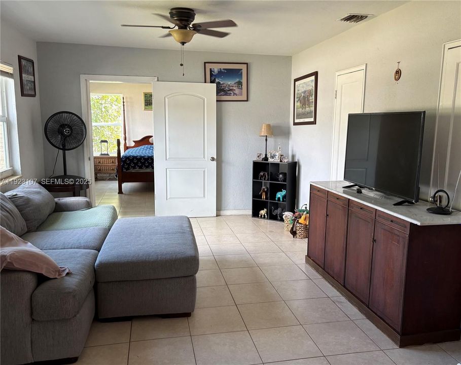 待售: $595,000 (3 贝兹, 2 浴室, 1913 平方英尺)