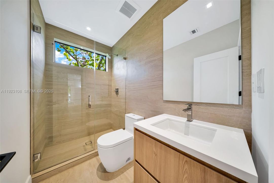 For Sale: $2,199,000 (5 beds, 4 baths, 3013 Square Feet)