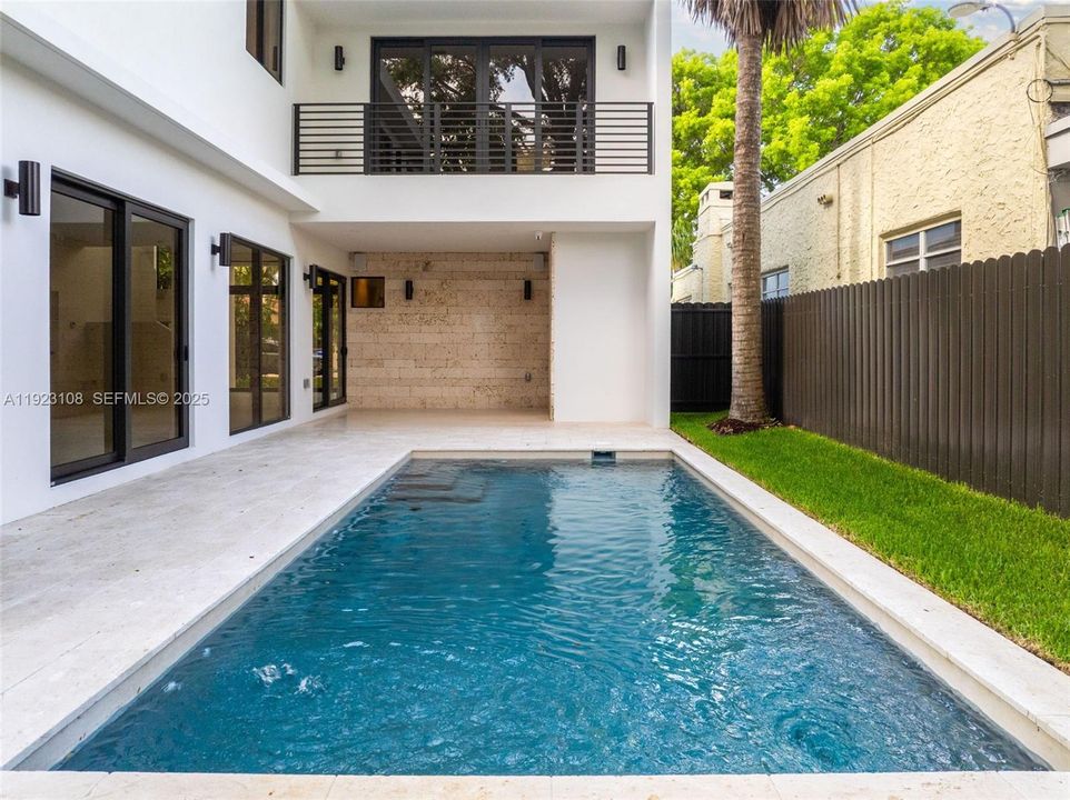 For Sale: $2,199,000 (5 beds, 4 baths, 3013 Square Feet)