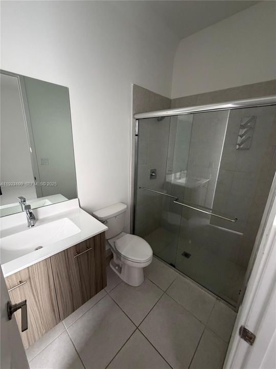 出租: $6,250 (4 贝兹, 3 浴室, 2274 平方英尺)