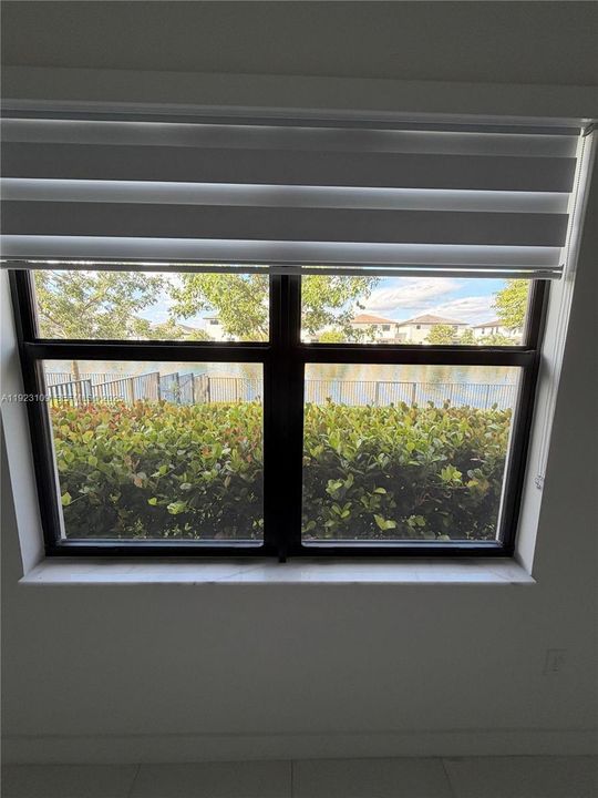 出租: $6,250 (4 贝兹, 3 浴室, 2274 平方英尺)