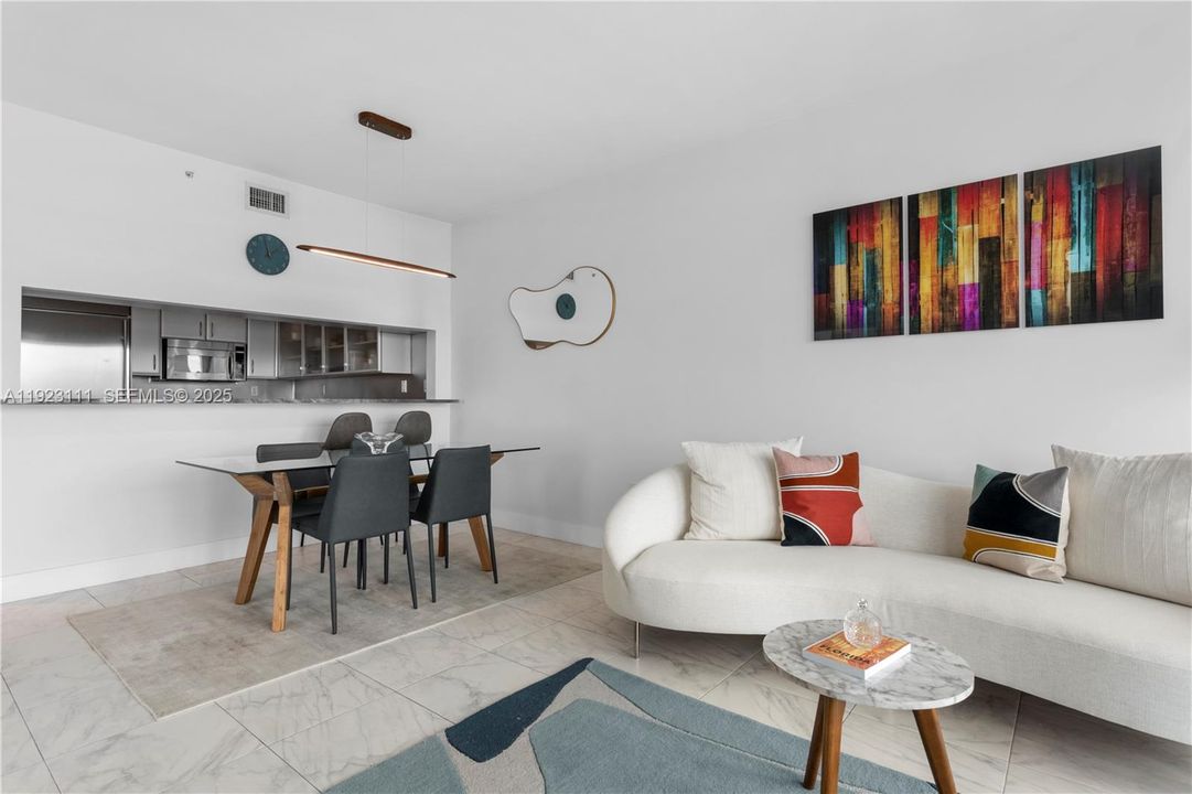 For Rent: $8,500 (2 beds, 2 baths, 1058 Square Feet)