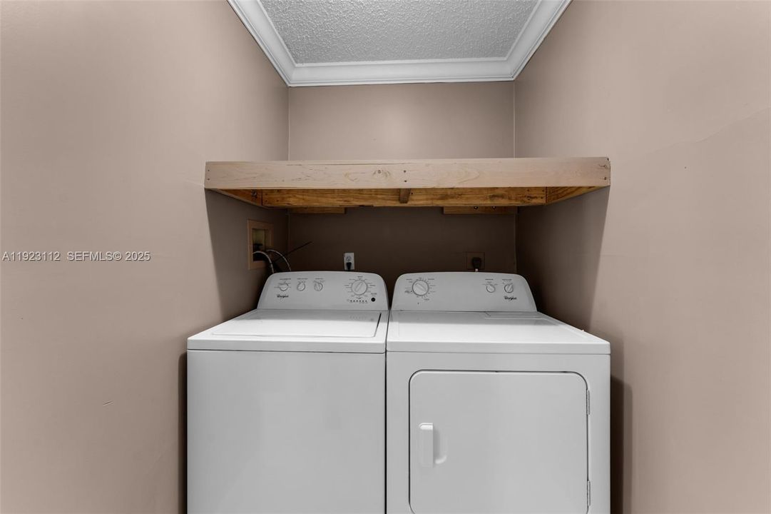 For Rent: $3,500 (3 beds, 2 baths, 2081 Square Feet)