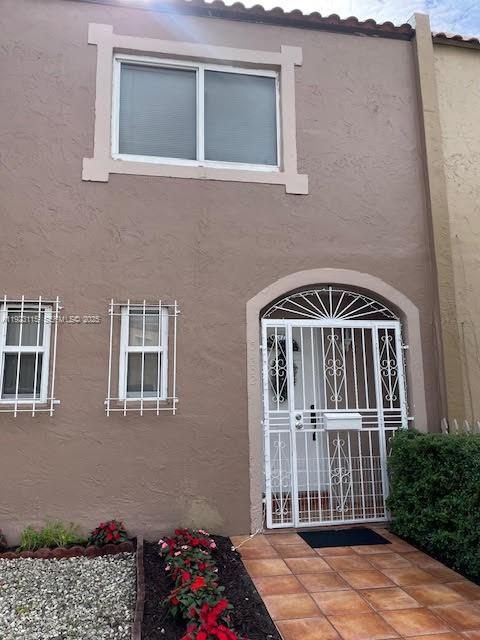 For Sale: $450,000 (2 beds, 1 baths, 1110 Square Feet)