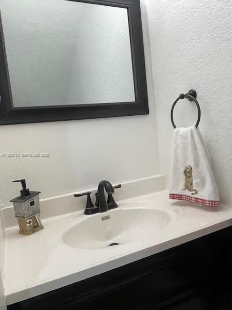 For Sale: $450,000 (2 beds, 1 baths, 1110 Square Feet)