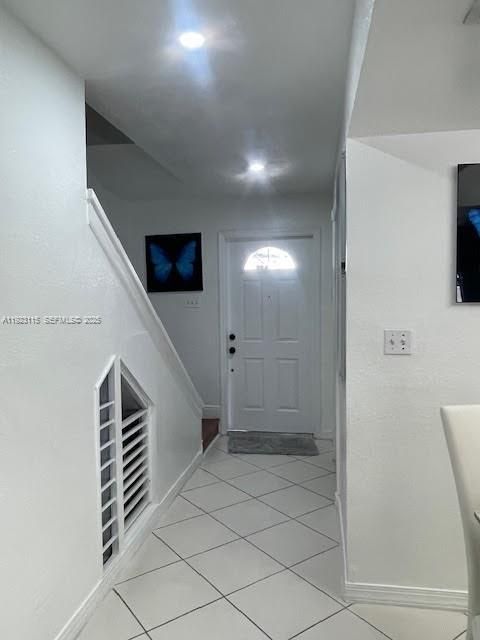 For Sale: $450,000 (2 beds, 1 baths, 1110 Square Feet)