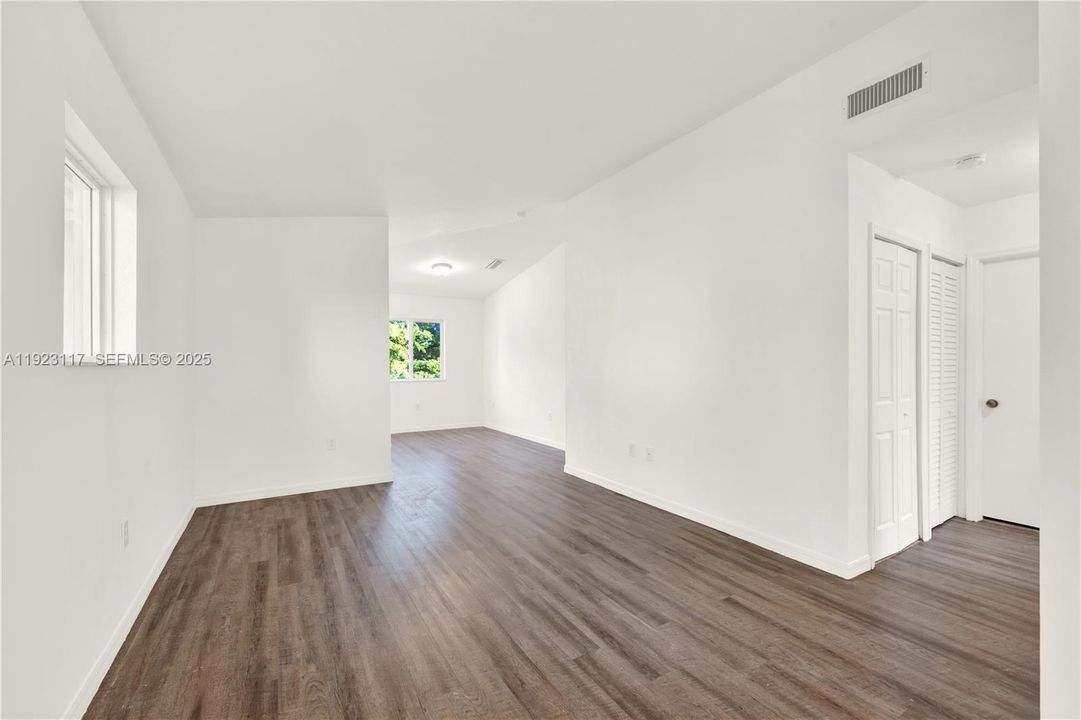 В аренду: $2,000 (3 спален, 2 ванн, 1176 Квадратных фут)