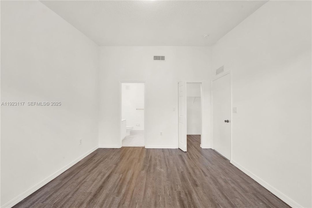 В аренду: $2,000 (3 спален, 2 ванн, 1176 Квадратных фут)