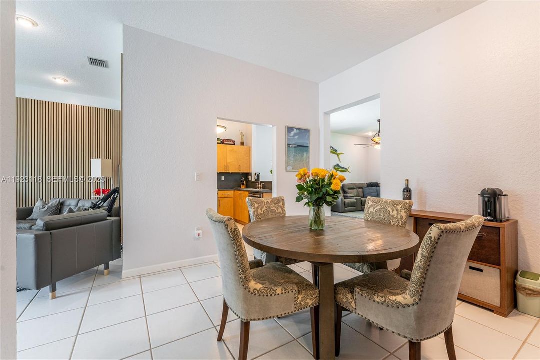 For Sale: $589,000 (3 beds, 2 baths, 1639 Square Feet)