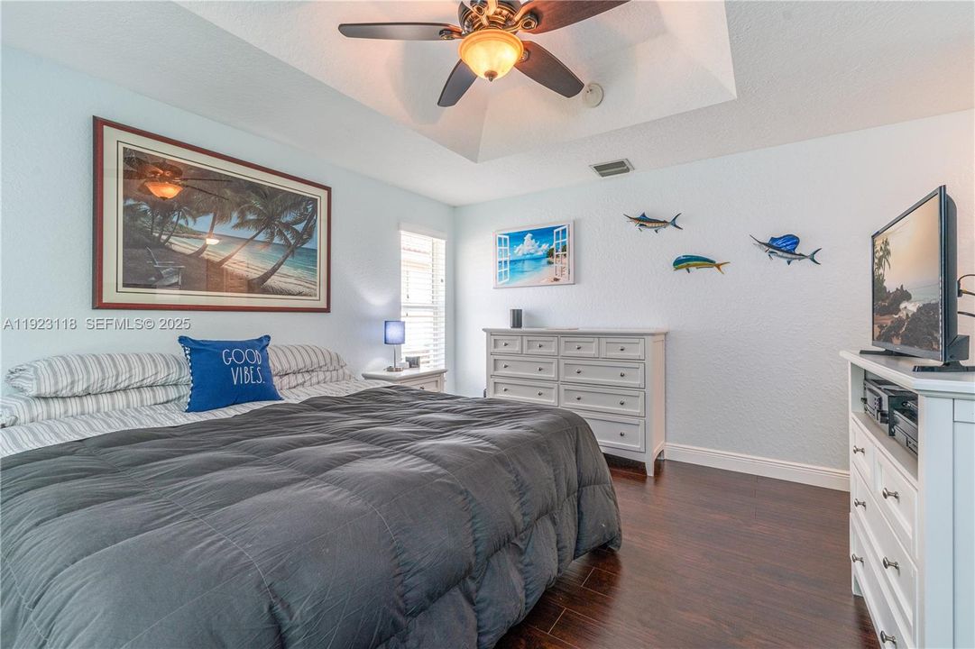 For Sale: $589,000 (3 beds, 2 baths, 1639 Square Feet)