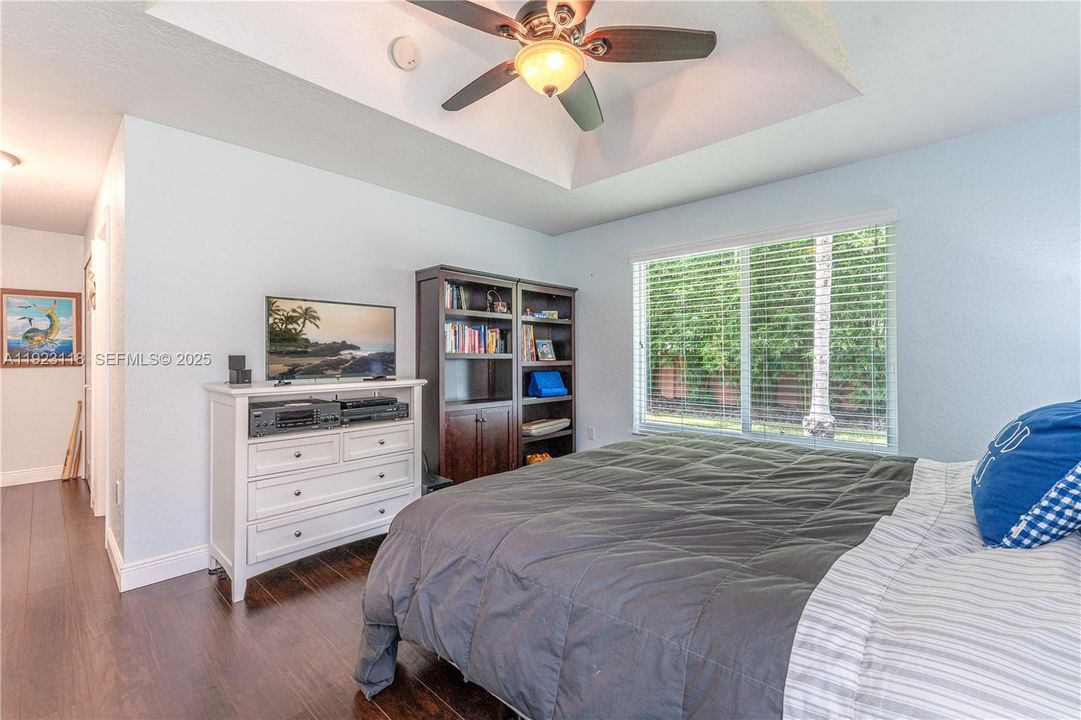 For Sale: $589,000 (3 beds, 2 baths, 1639 Square Feet)