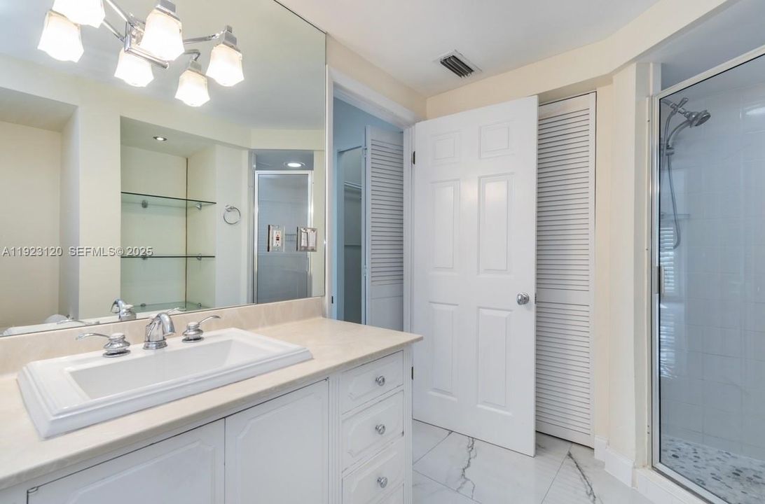 出租: $7,500 (3 贝兹, 3 浴室, 1428 平方英尺)