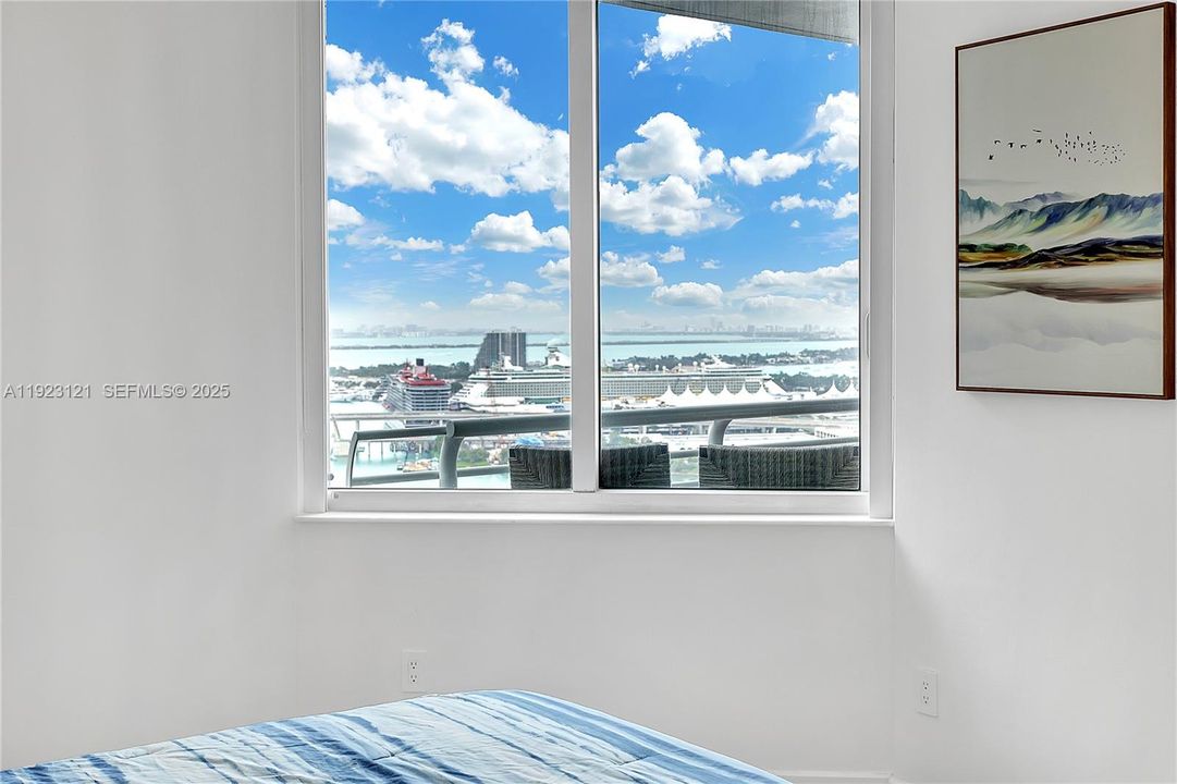 For Rent: $3,900 (2 beds, 2 baths, 1169 Square Feet)