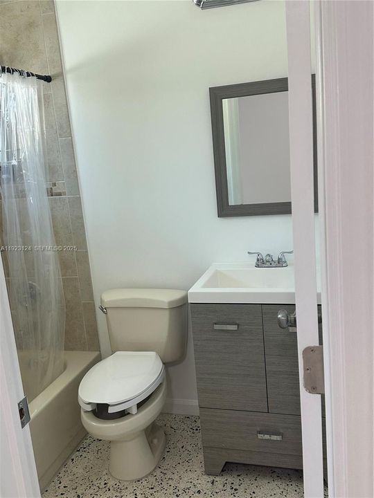 Ensuite primary bathroom