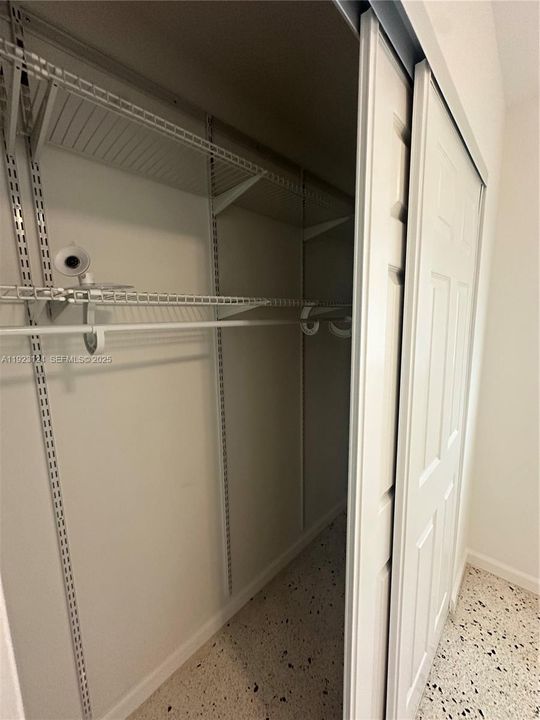 For Rent: $3,400 (3 beds, 2 baths, 2025 Square Feet)