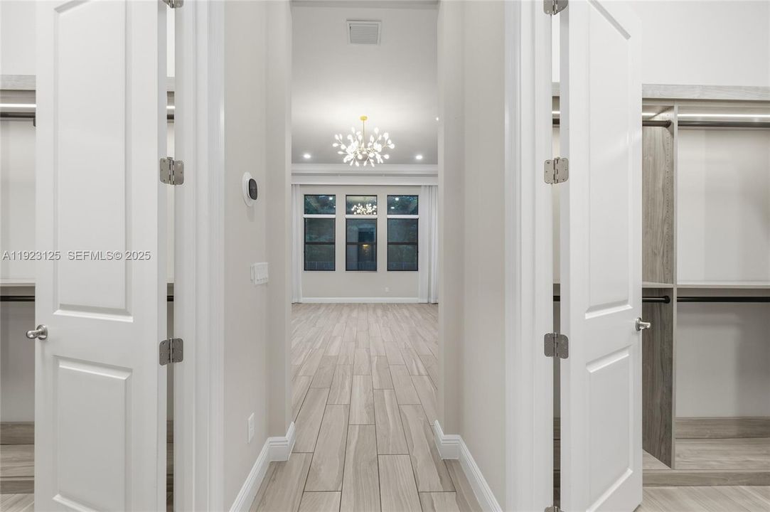 En Venta: $4,225,000 (7 camas, 8 baños, 7895 Pies cuadrados)