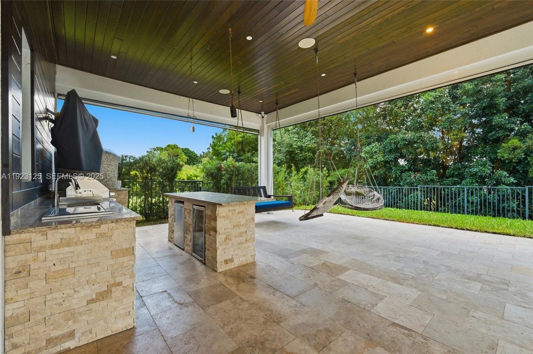 En Venta: $4,225,000 (7 camas, 8 baños, 7895 Pies cuadrados)