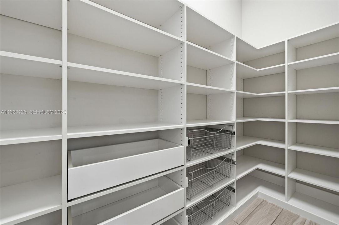 En Venta: $4,225,000 (7 camas, 8 baños, 7895 Pies cuadrados)