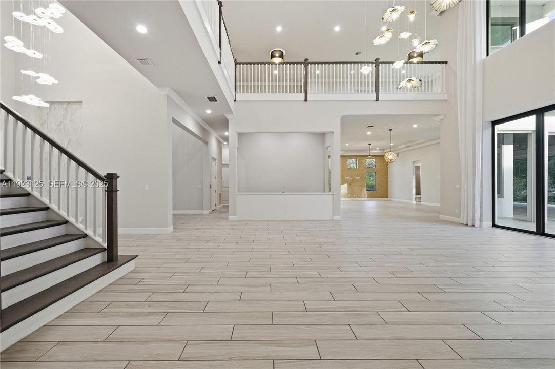 En Venta: $4,225,000 (7 camas, 8 baños, 7895 Pies cuadrados)