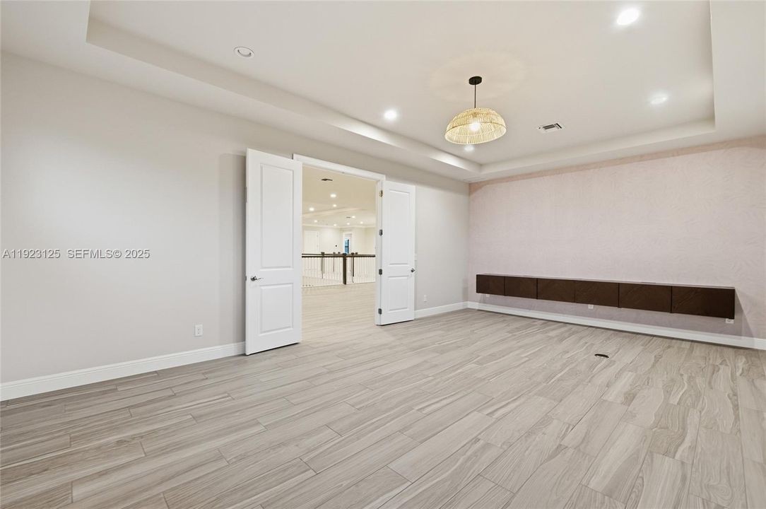 En Venta: $4,225,000 (7 camas, 8 baños, 7895 Pies cuadrados)