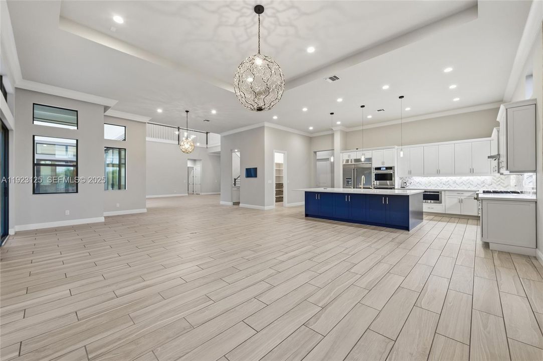 En Venta: $4,225,000 (7 camas, 8 baños, 7895 Pies cuadrados)