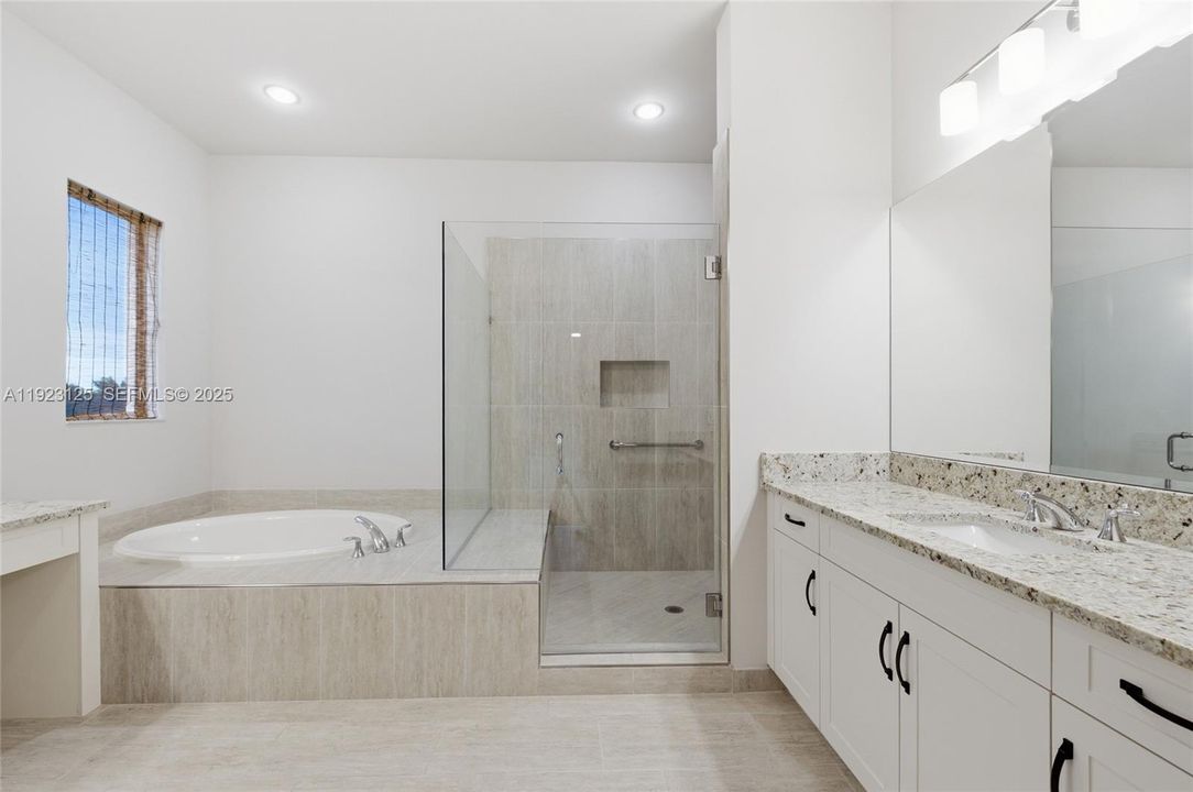 En Venta: $4,225,000 (7 camas, 8 baños, 7895 Pies cuadrados)