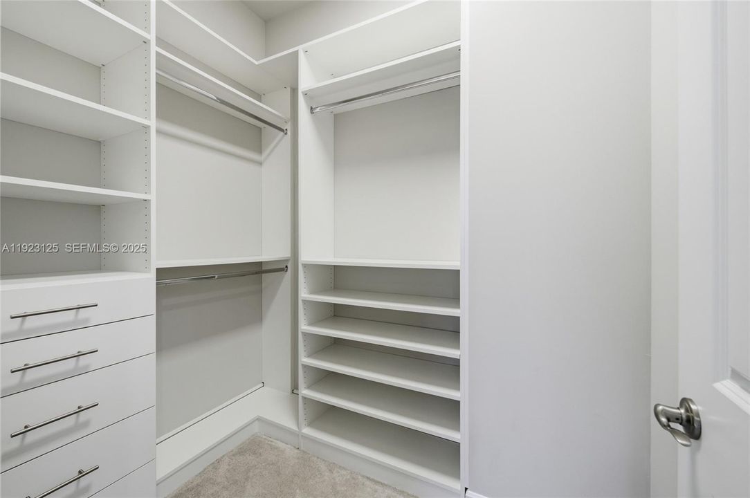 En Venta: $4,225,000 (7 camas, 8 baños, 7895 Pies cuadrados)